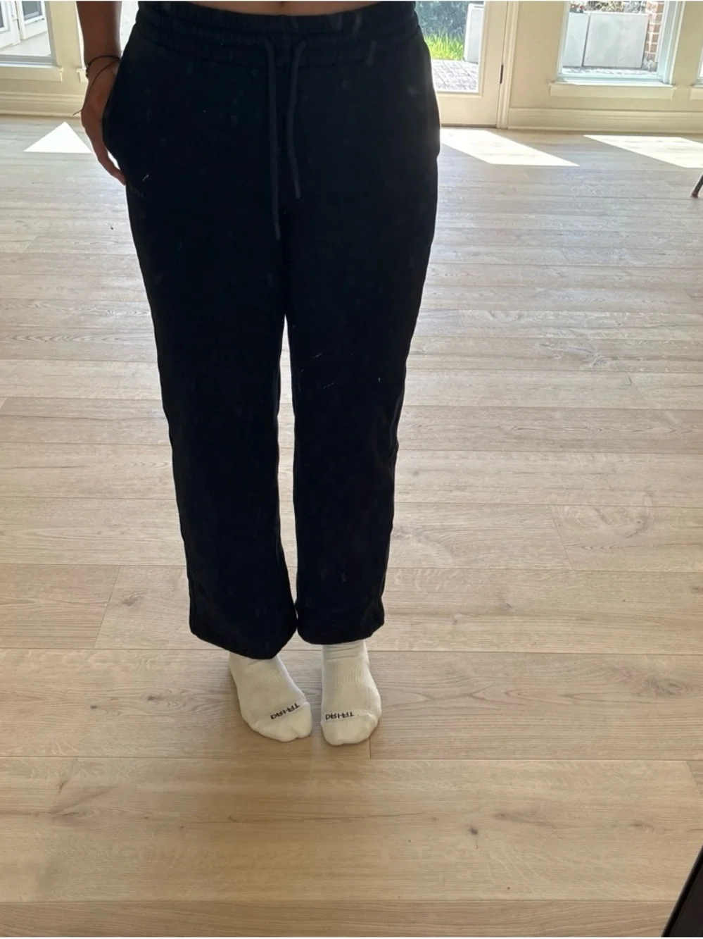 ARITZIA SIZE XXS NAVY SWEATPANTS